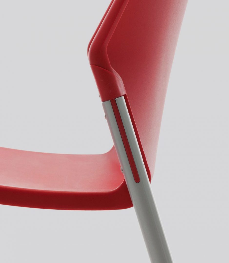 IO CHAIR